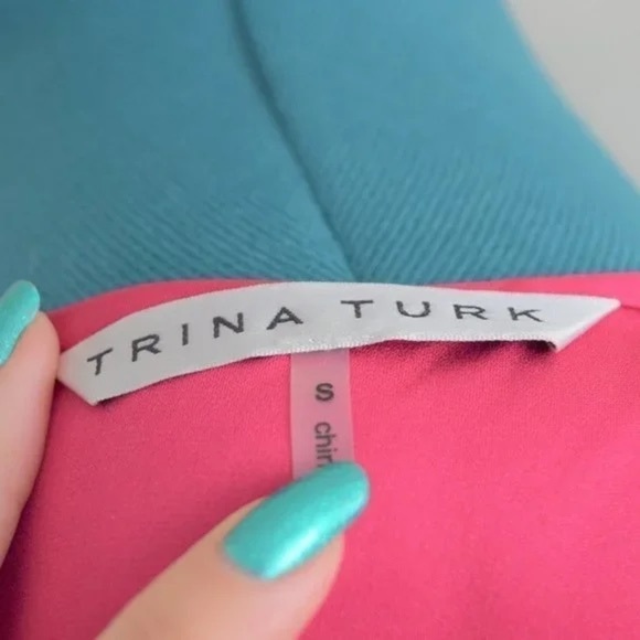 Trina Turk Silk Hot Pink Asymmetrical Flow Pleated Sleeveless Top Blouse Sz S - Picture 10 of 10